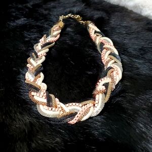 NECKLACE MULTISTRAND SILVER GOLD CREAM BLACK PEACH
